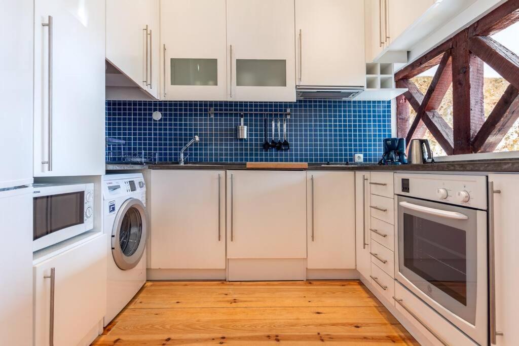 Apartment 1br Downtown At Sao Mamede Lissabon