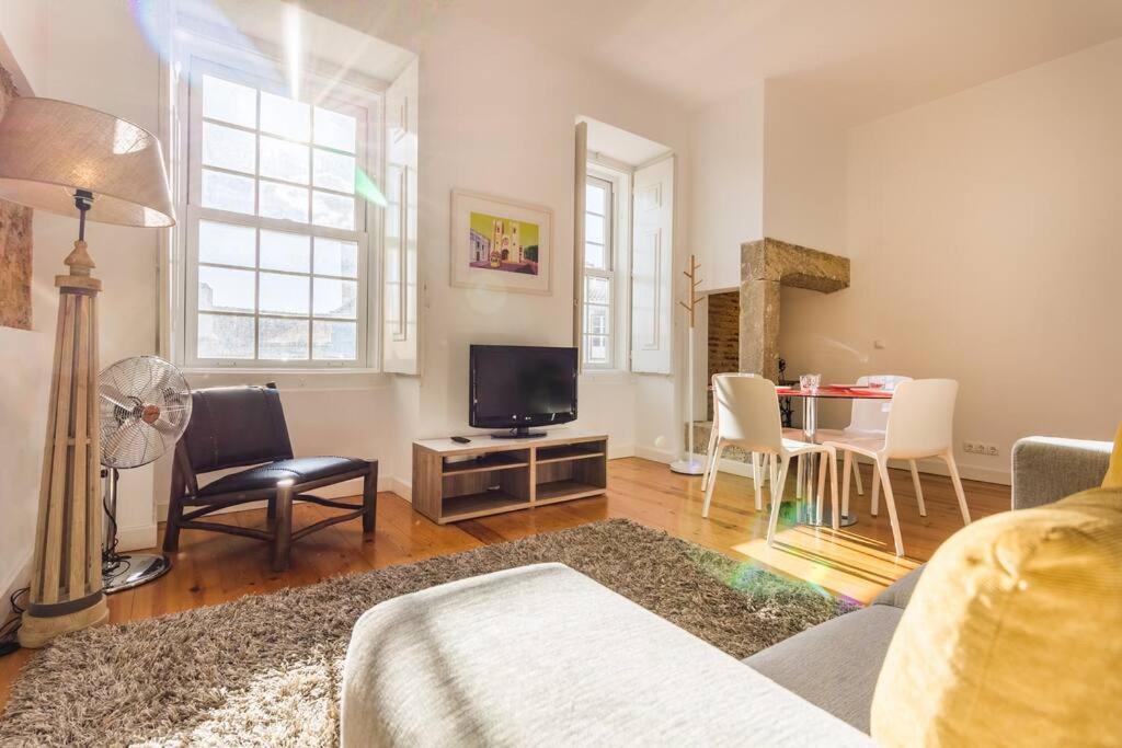 Apartment 1br Downtown At Sao Mamede