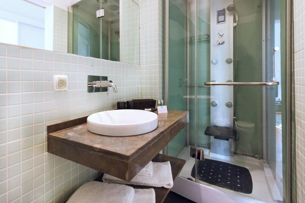 1br Downtown At Sao Mamede Apartment